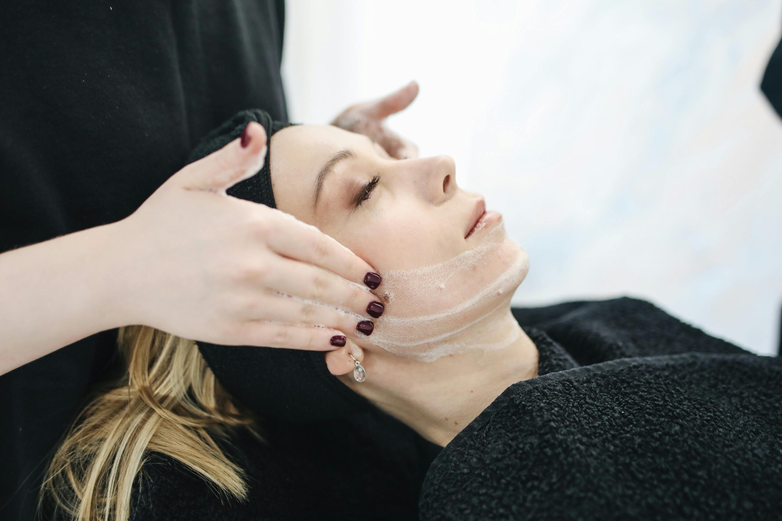 Tratamiento de higiene facial para el cuidado de la piel
